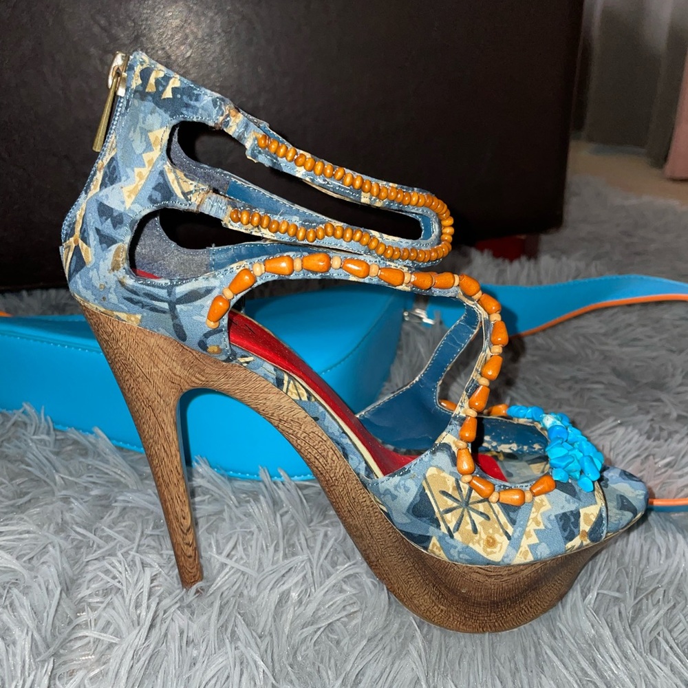 Minx Me Platform Heels w/purse